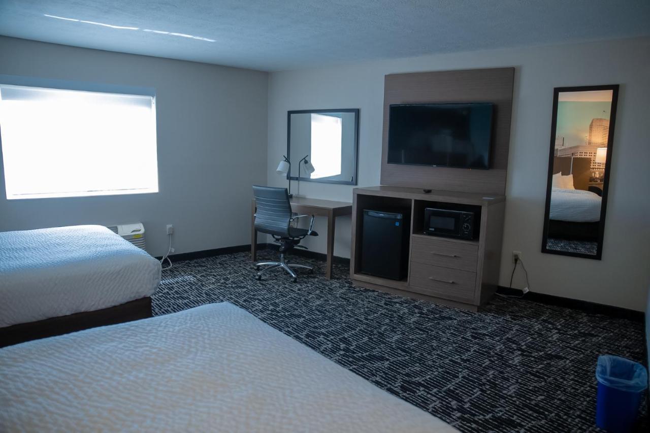 Standard Queen Room with Two Queen Beds - Non-Smoking