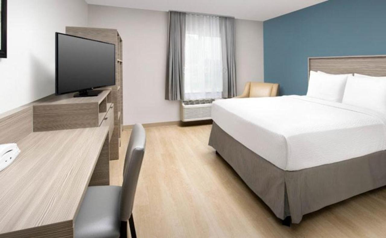 Queen Room - Accessible/Non-Smoking