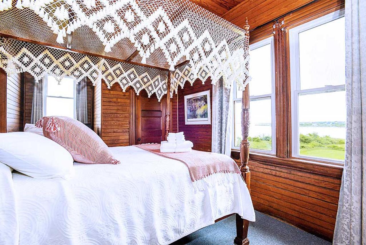 Deluxe Queen Room with Sea View