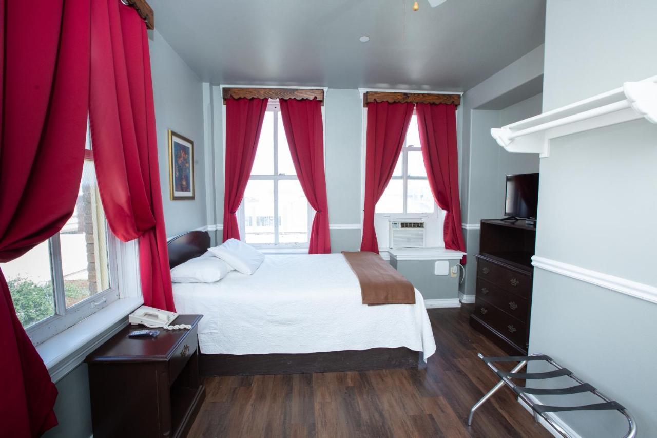 Deluxe Single Room