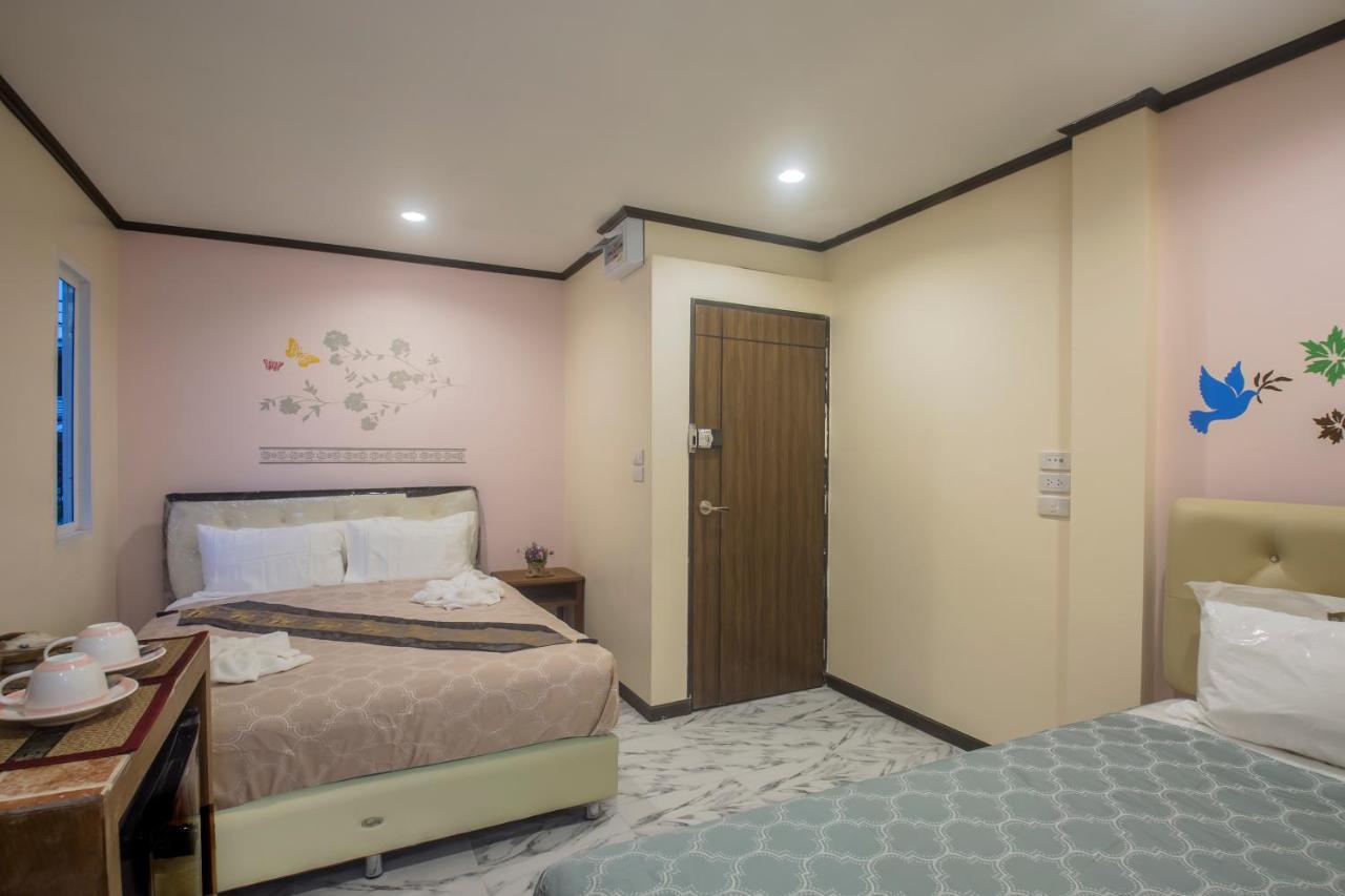 Standard Family Room,1001727612:JPEG