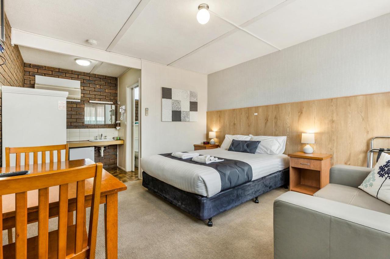 Standard Twin Room,1219788859:JPEG