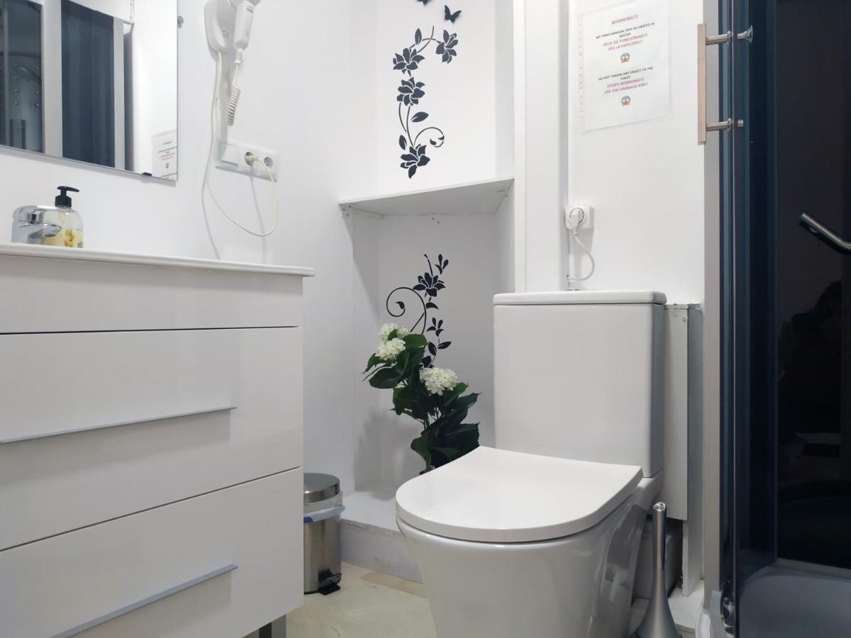 Small Double Room with views