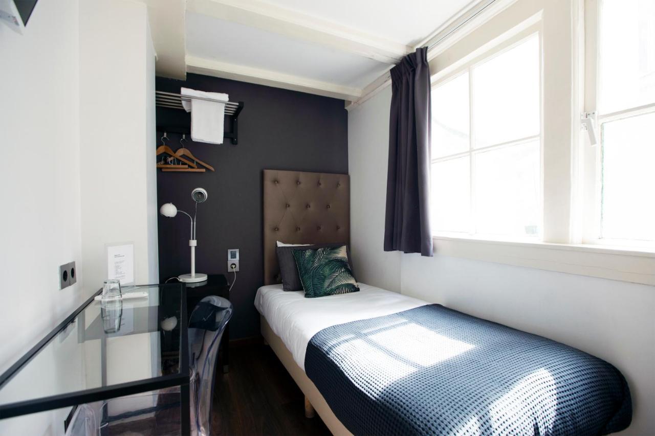 Single Room with Shared Bathroom,1002777546:JPEG