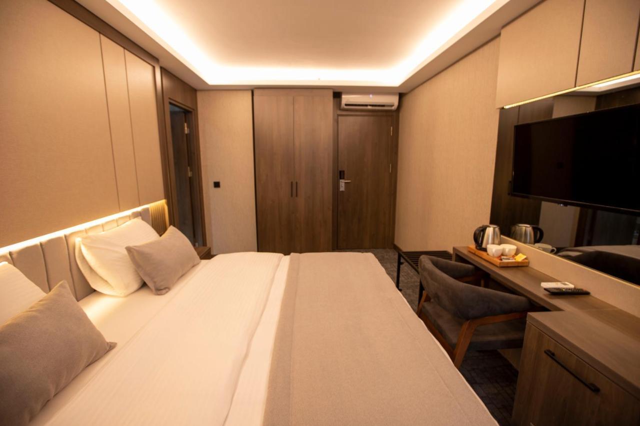 Large Single Room,1002904194:JPEG