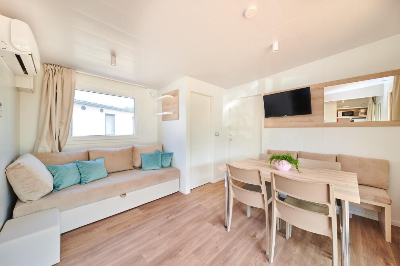 Premium Mobile Home (4+2),1003285038:JPEG