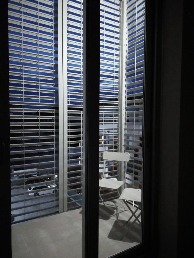 Doppel-/Zweibettzimmer mit Balkon