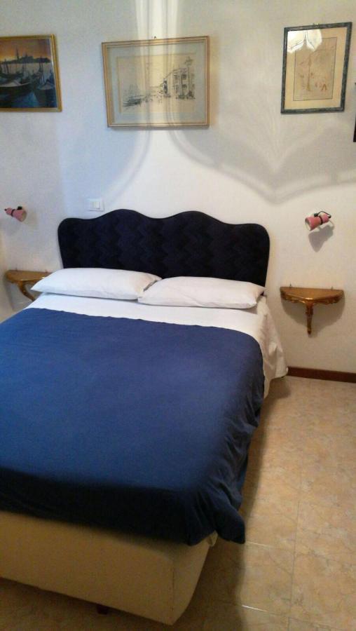 Driepersoonskamer met Eigen Badkamer