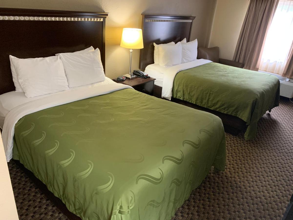Queen Room with Two Queen Beds - Non-Smoking