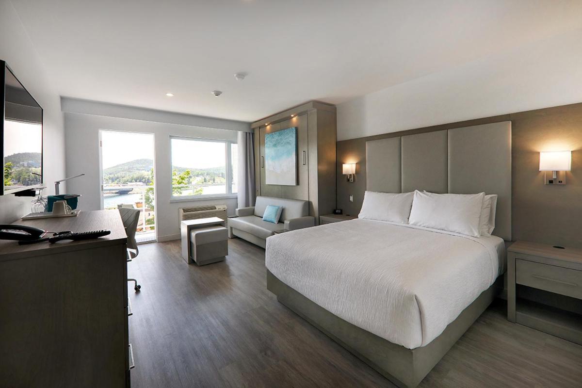 Quadruple Room with Sea View