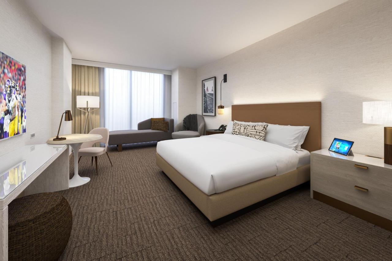 Deluxe King Room