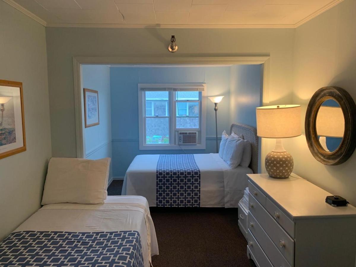 Double or Twin Room with Shared Bathroom