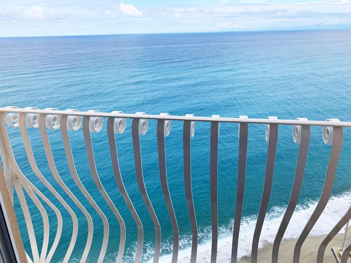 Queen Room with Sea View