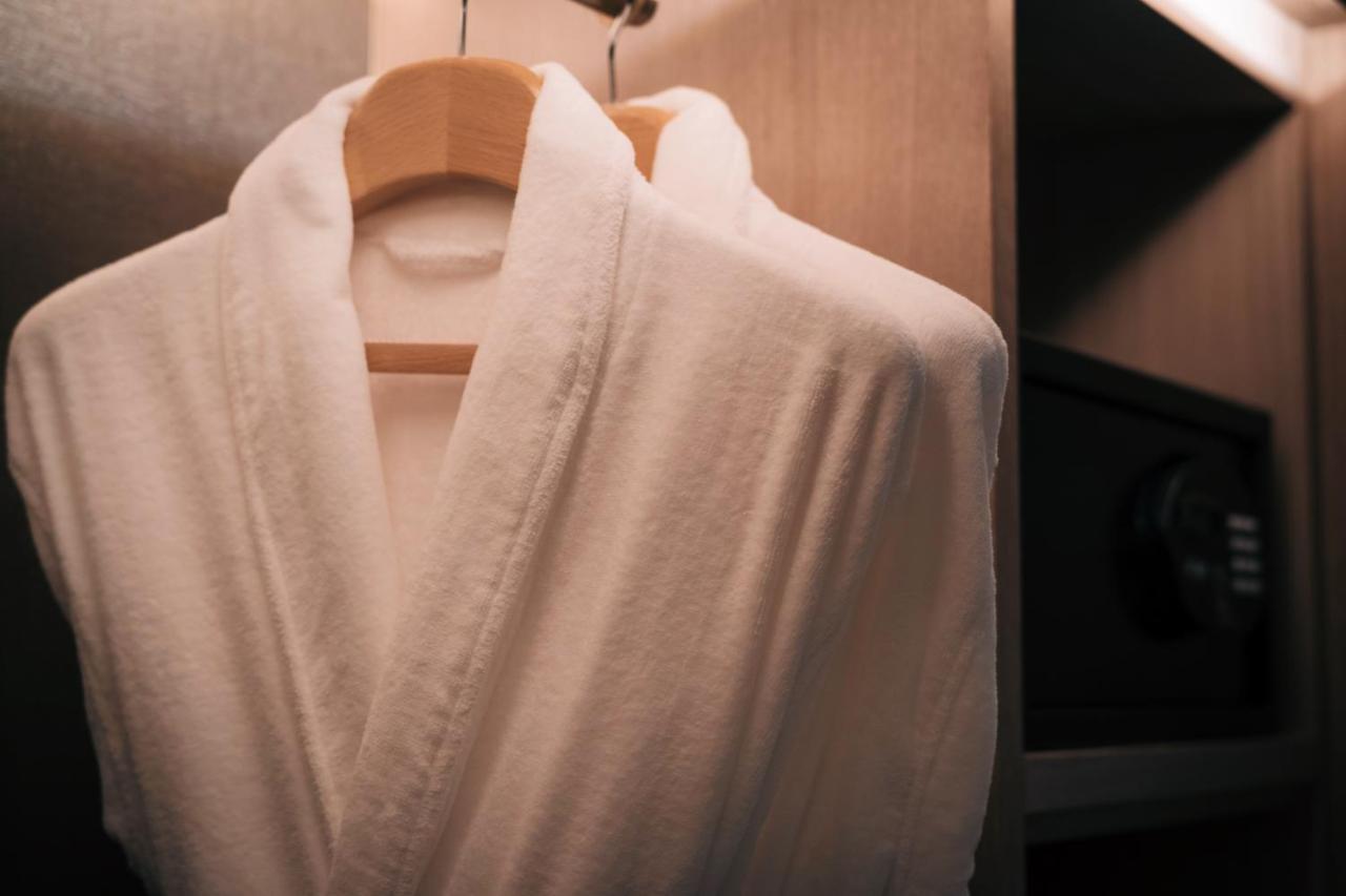 Deluxe Twin Room - Club Access