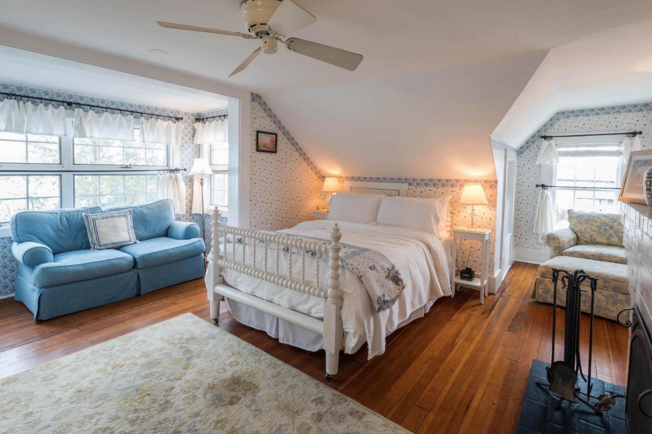 Queen Suite
