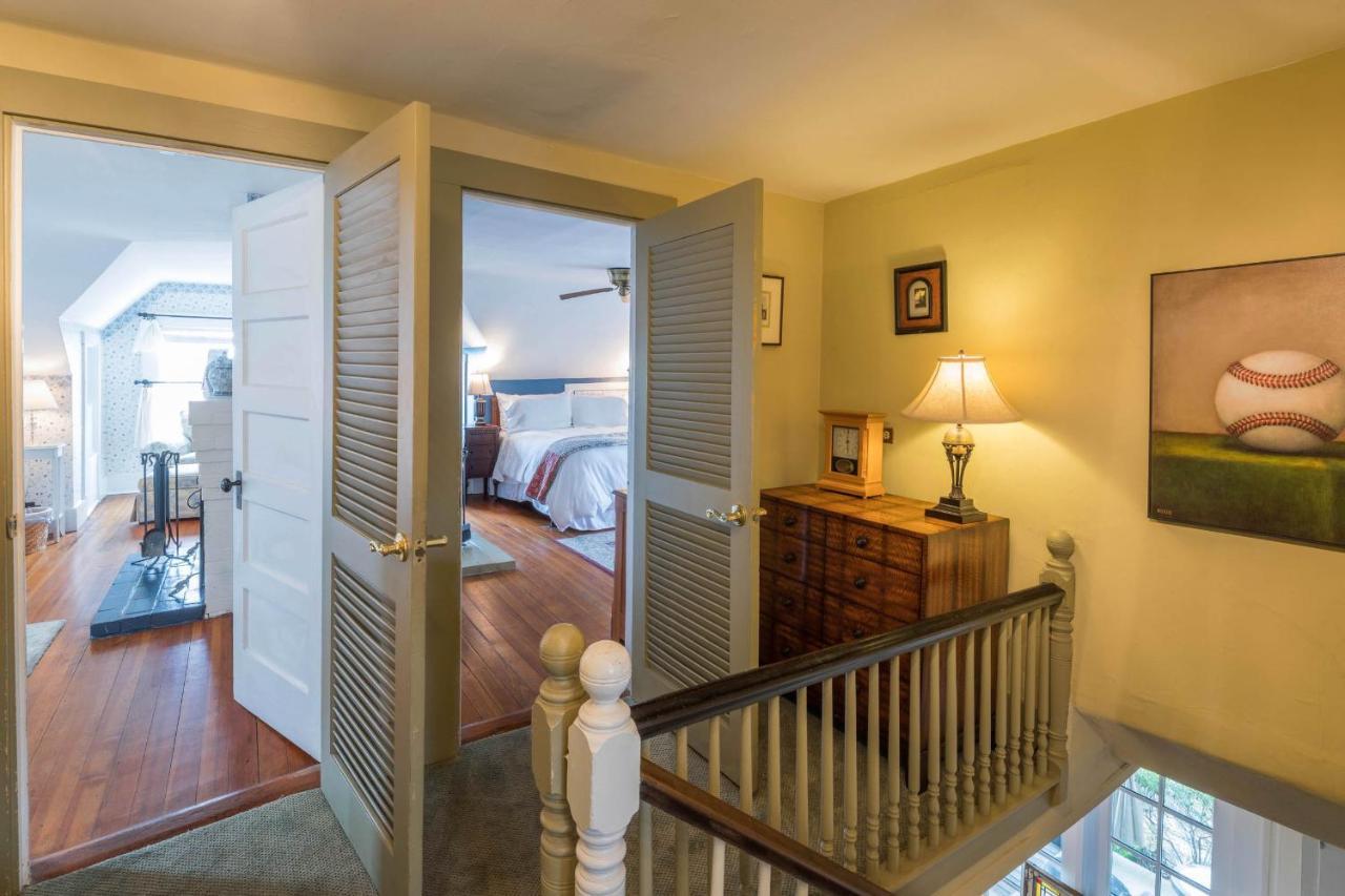 Queen Suite