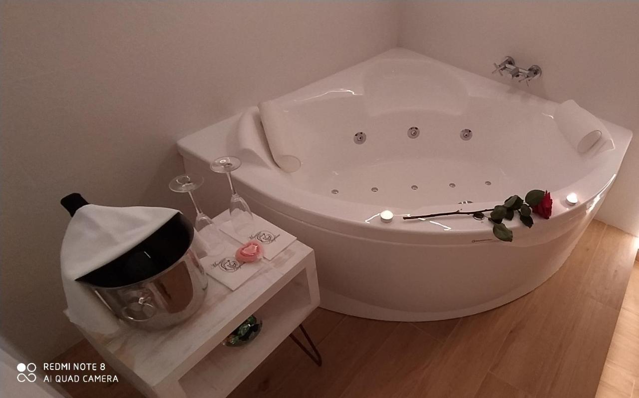 Queen Room with Spa Bath