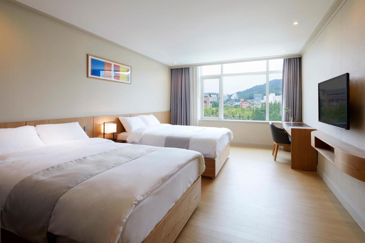 Special Offer - Family Twin Room - City View with Free Breakfast for 2 People