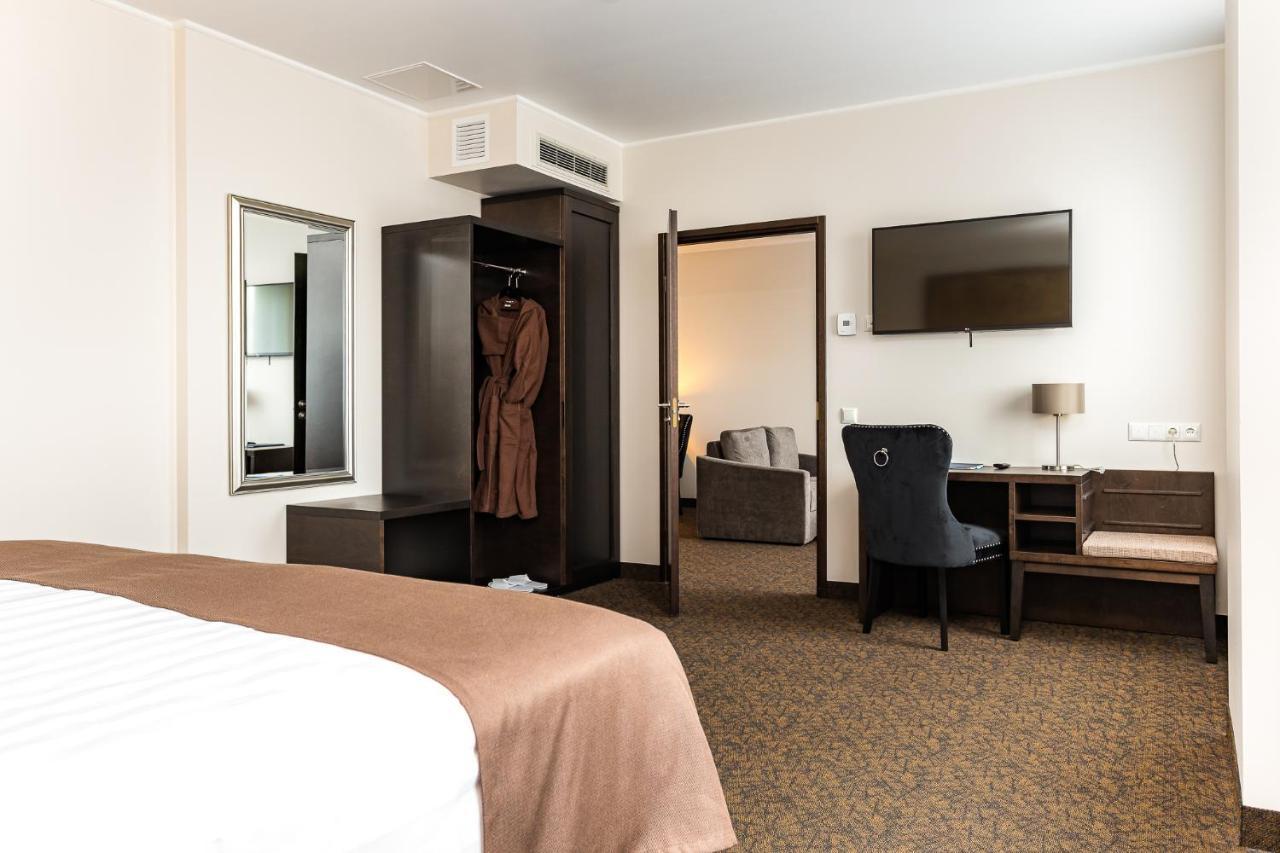 One-Bedroom Suite