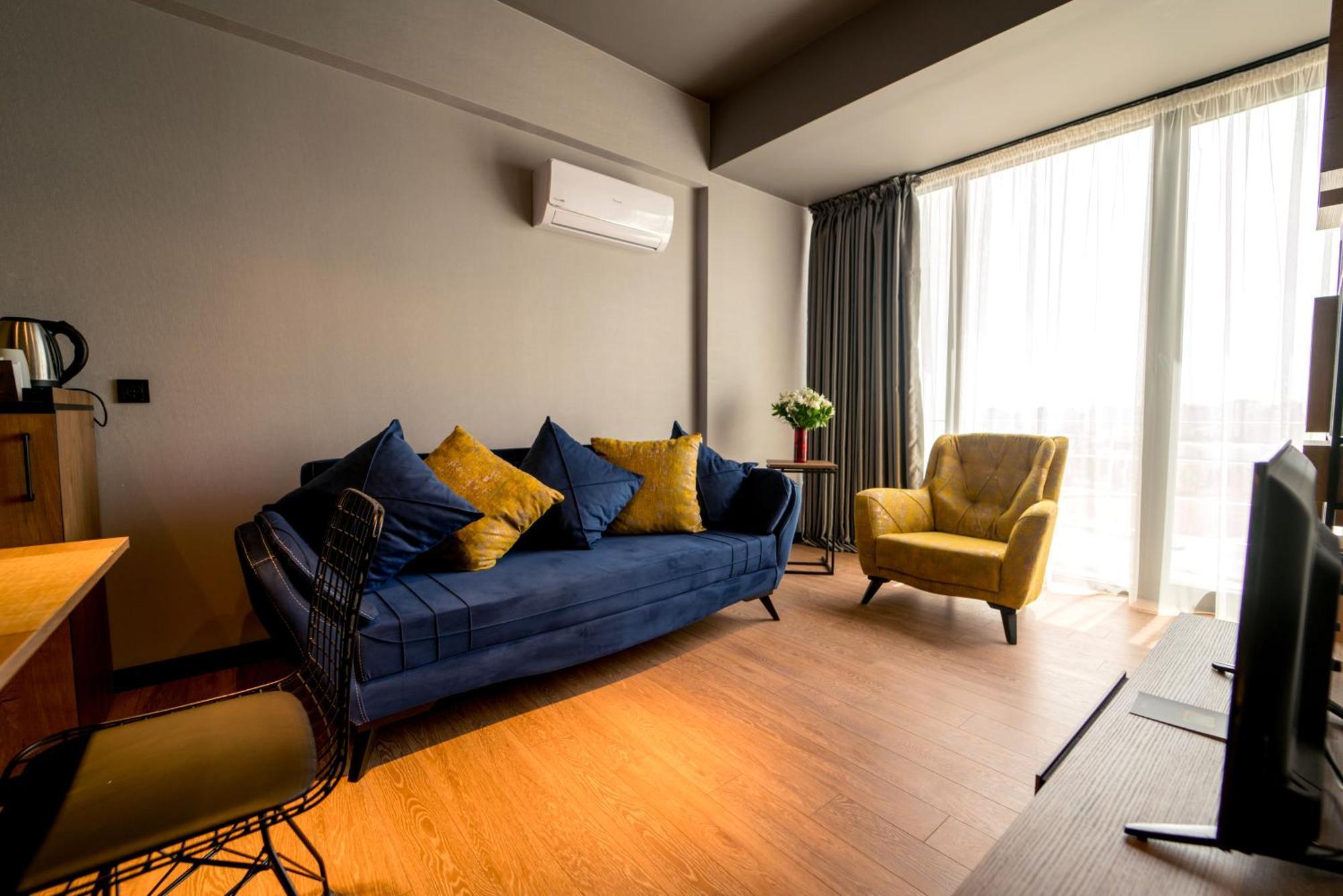 Junior Suite with Mountain View