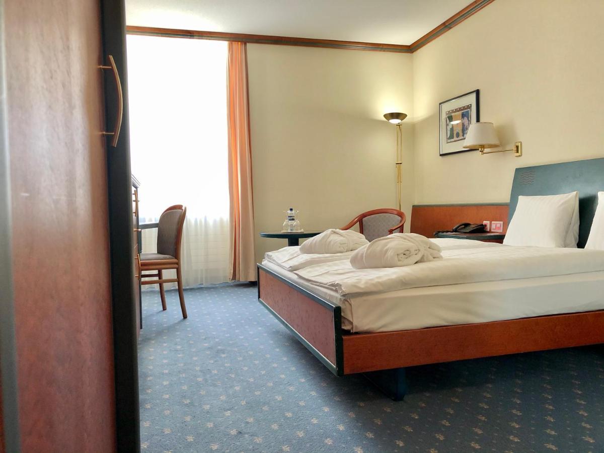 Superior Double or Twin Room with Terrace