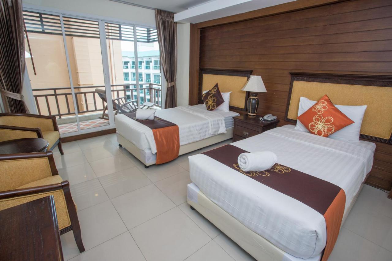Standard Twin Room
