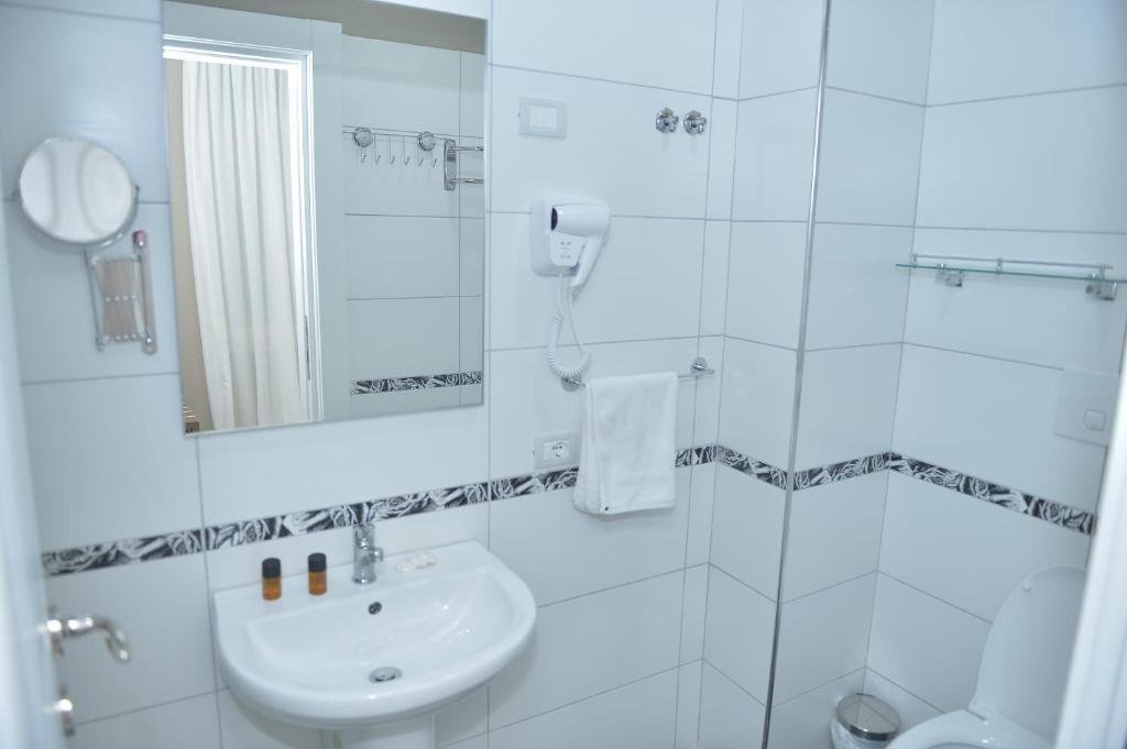 Classic Quadruple Room