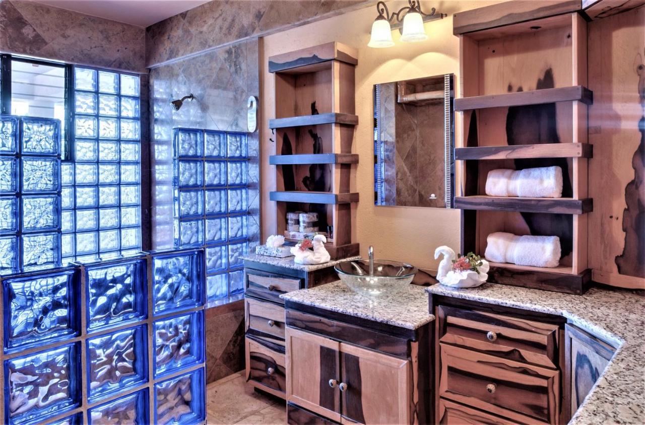 Villa Deluxe