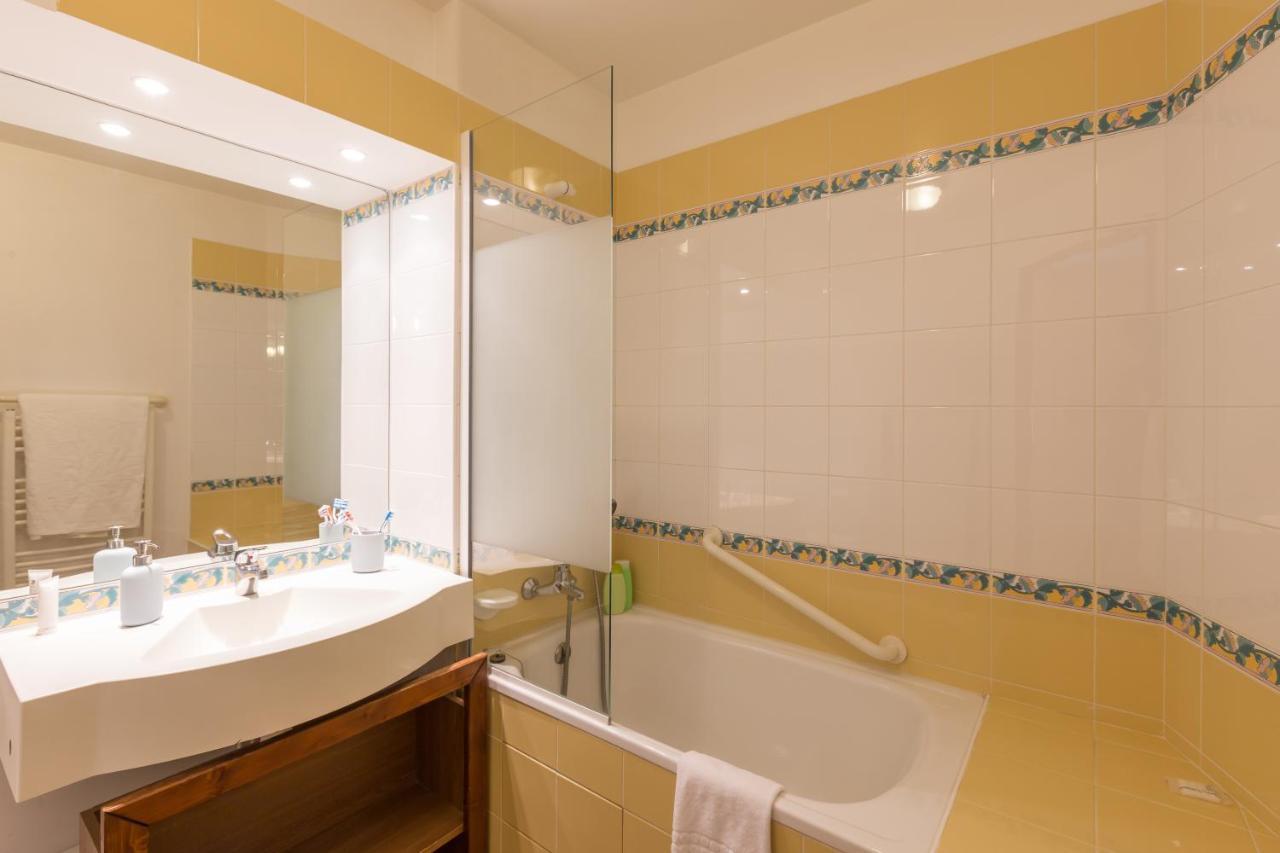 Studio with Sleeping Alcove - Mountain View (4 People)