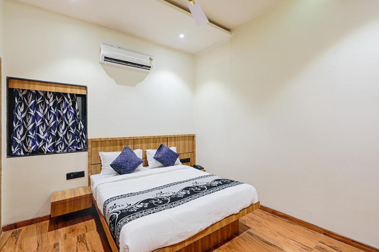 Same Day use Room from 10 AM to 6 PM (check-in and check-out day on the same day)