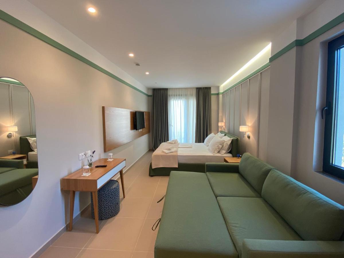 Deluxe Family Suite