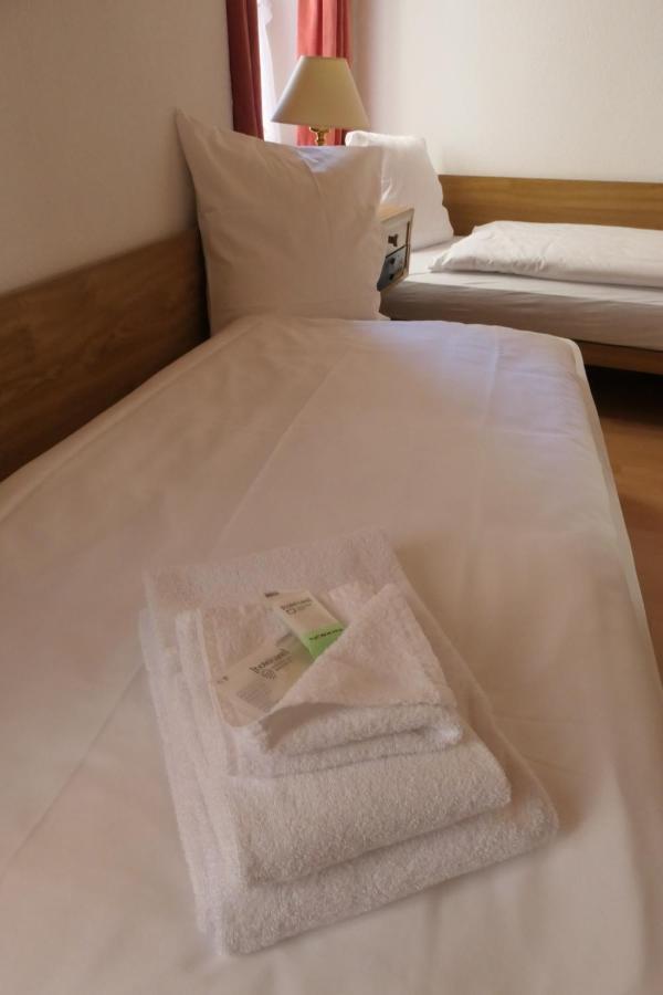 Single Room,1009978240:JPEG