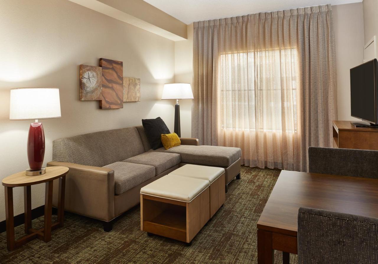 One-Bedroom King Suite with Sofa Bed,1011637255:JPEG