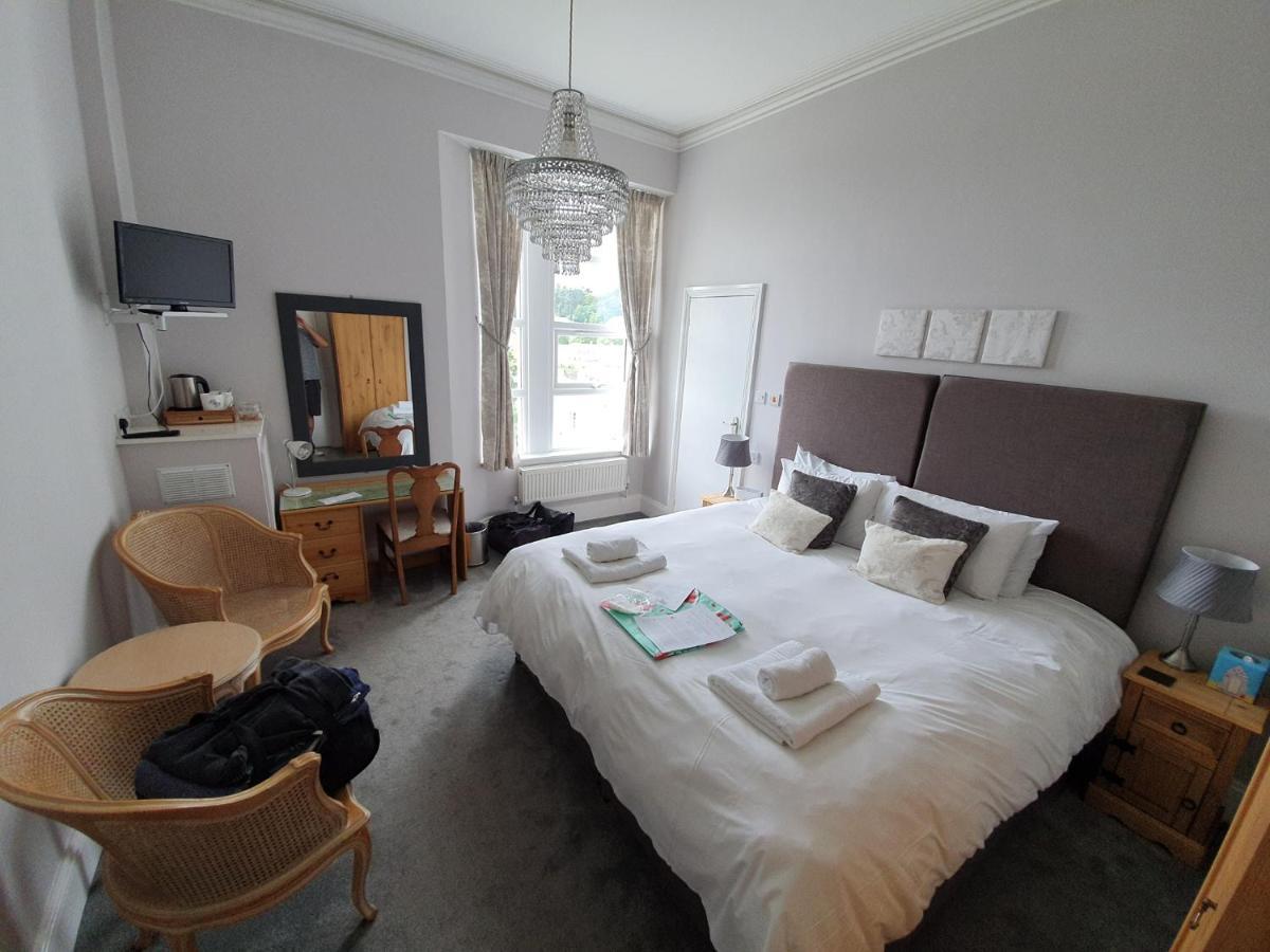 Large Double or Twin Room