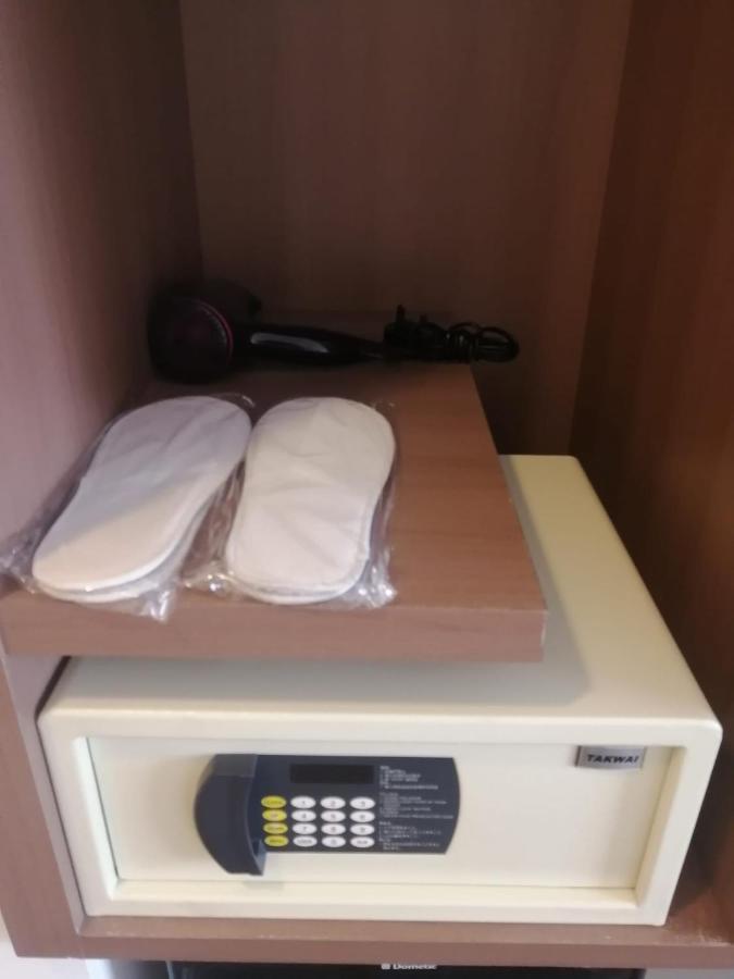 Deluxe Plus Queen Room