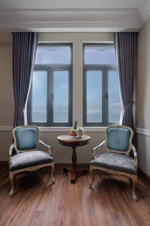 Family Room with Sea View