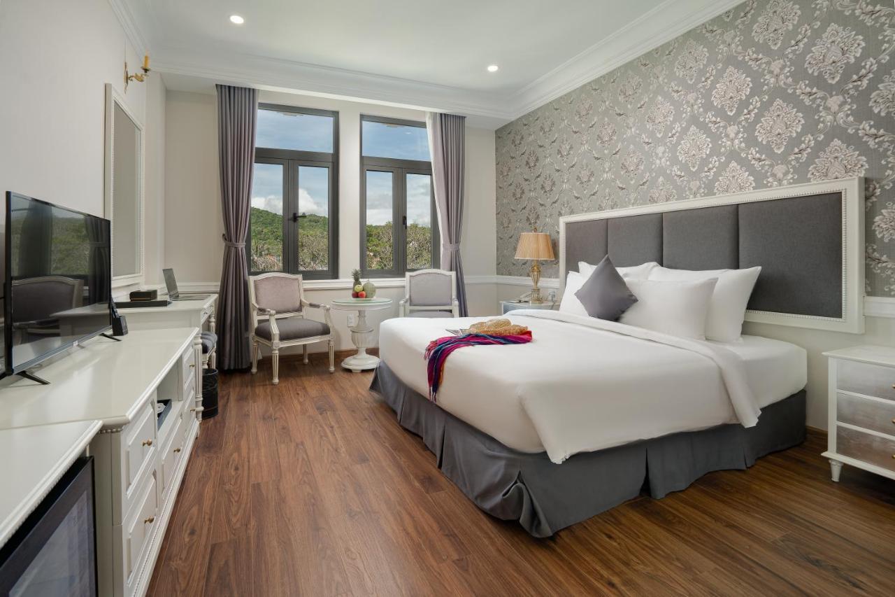Deluxe Room City View