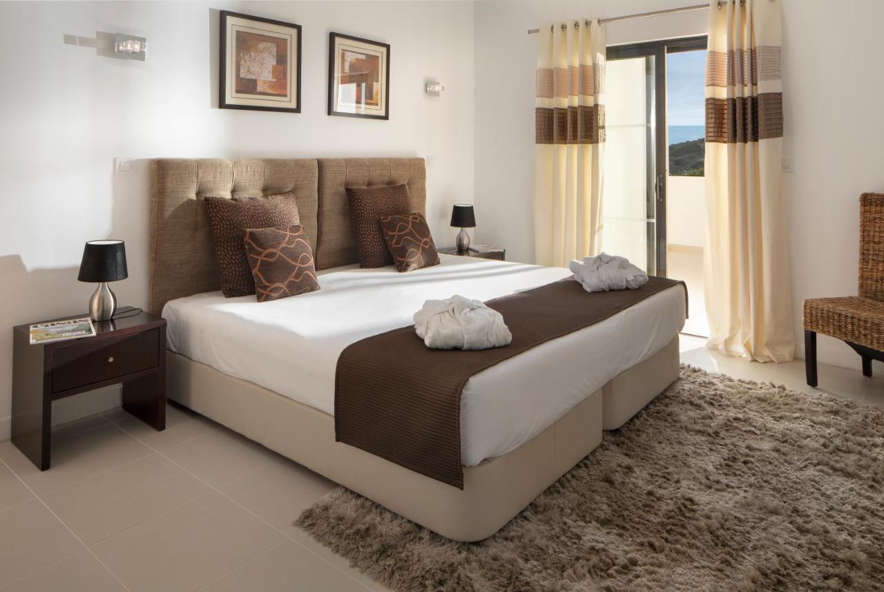 One-Bedroom Apartment with Pool View,1012284997:JPEG