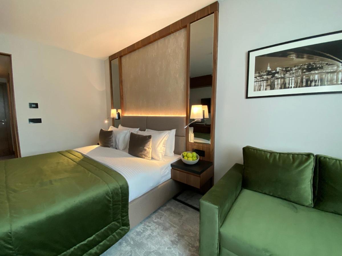 Standard Double Room,1021156405:JPEG