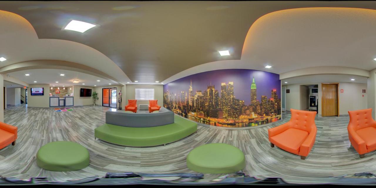 Queen Suite