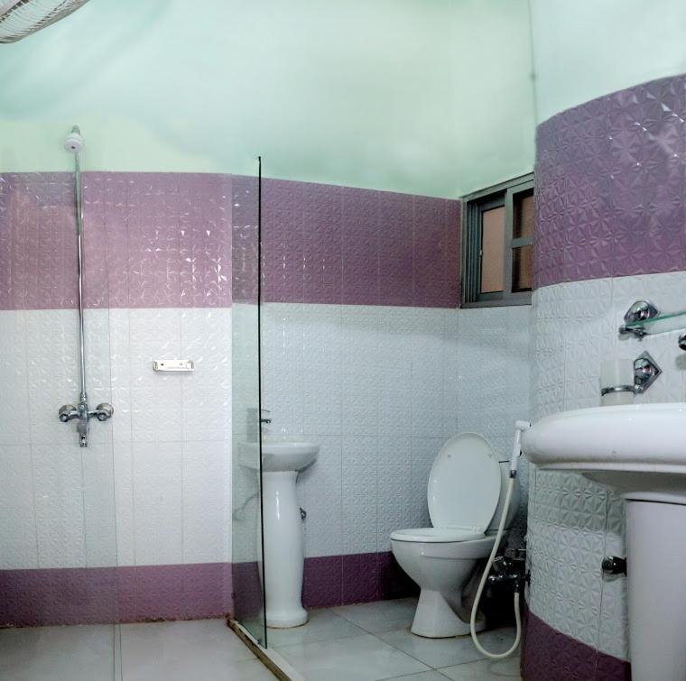 Twin Room with Shower