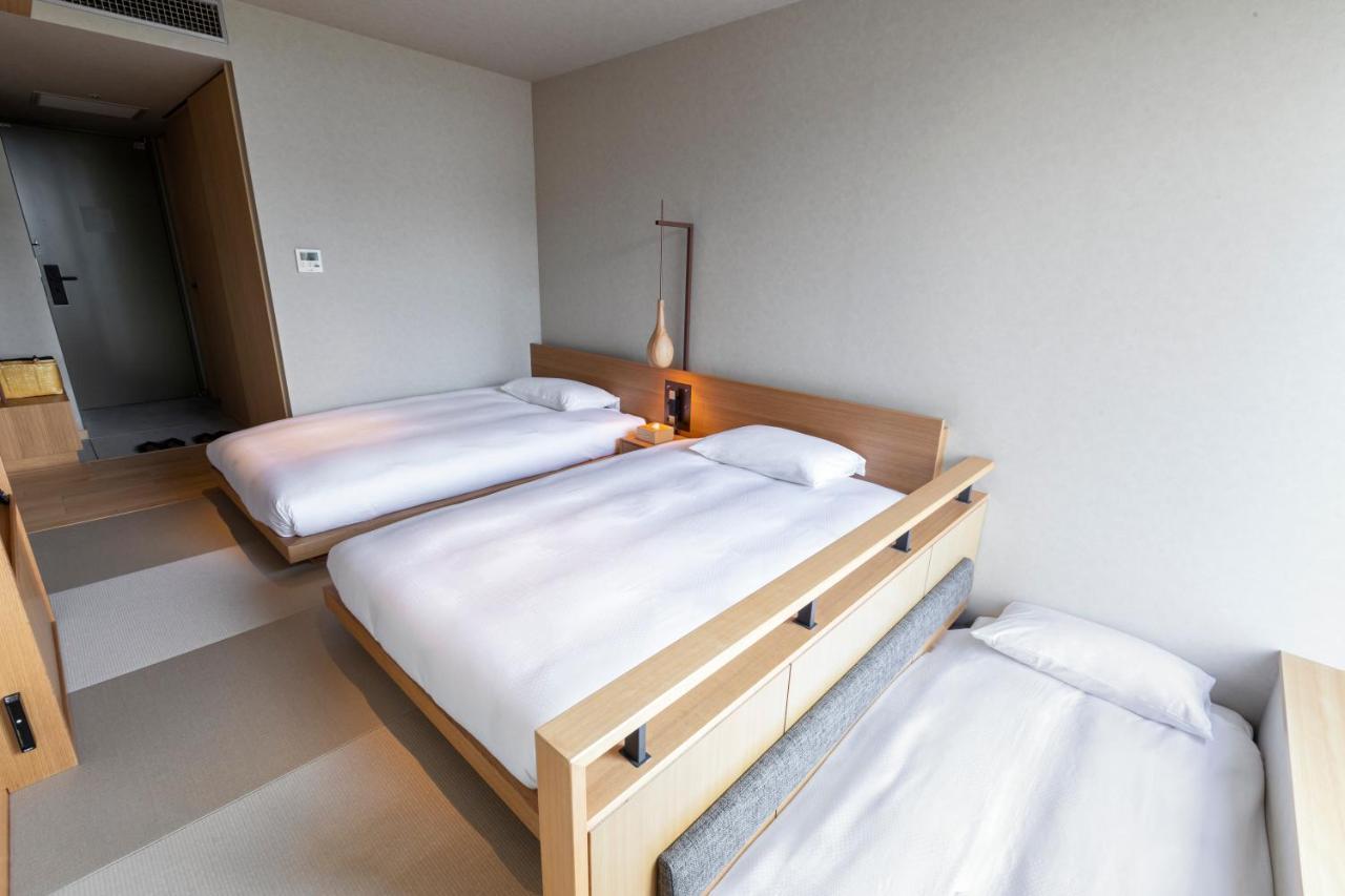 Twin Room with Shower with Extra Bed - High Floor - Non-Smoking