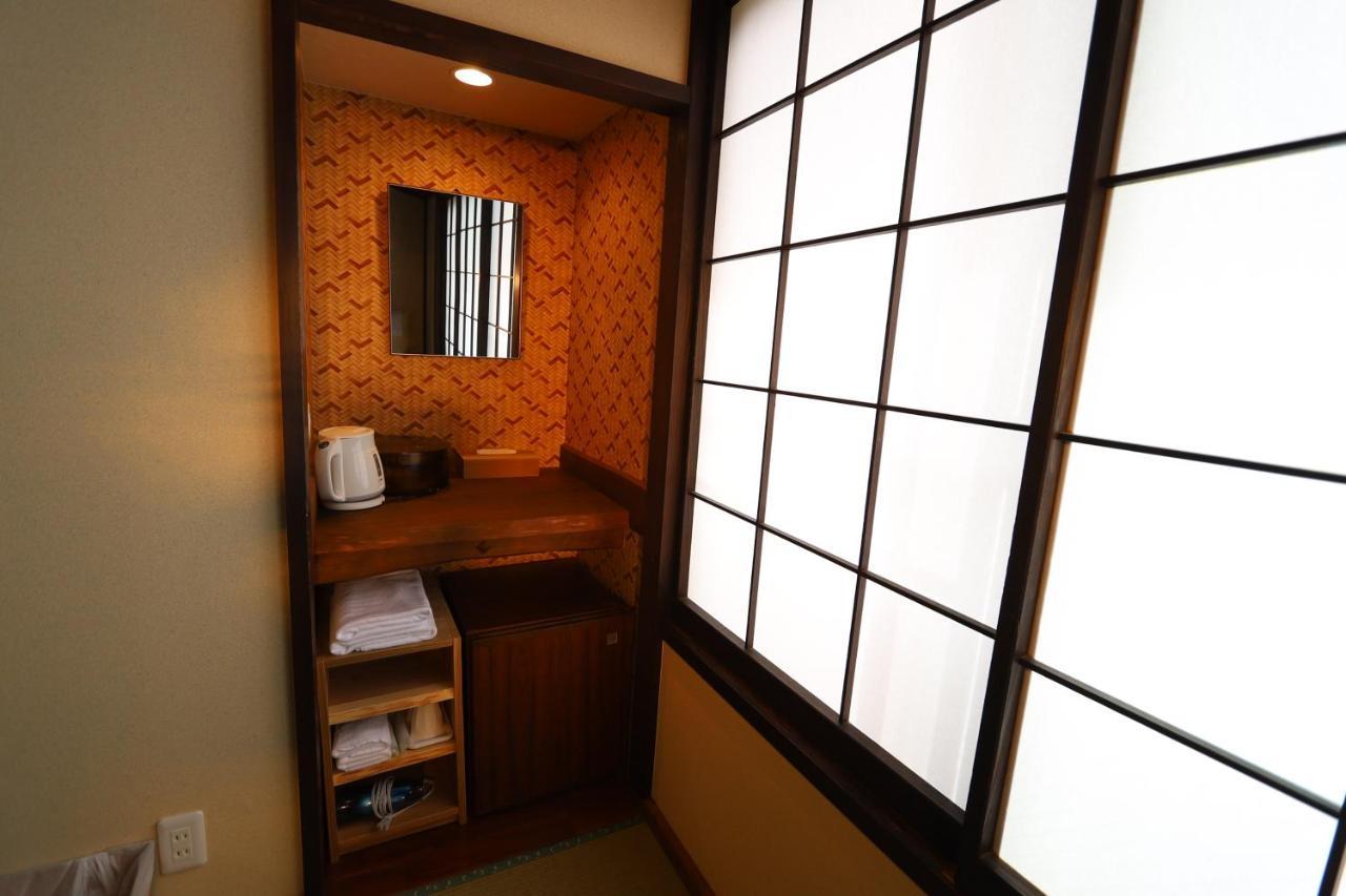 Quadruple Room Shower,1013318281:JPEG