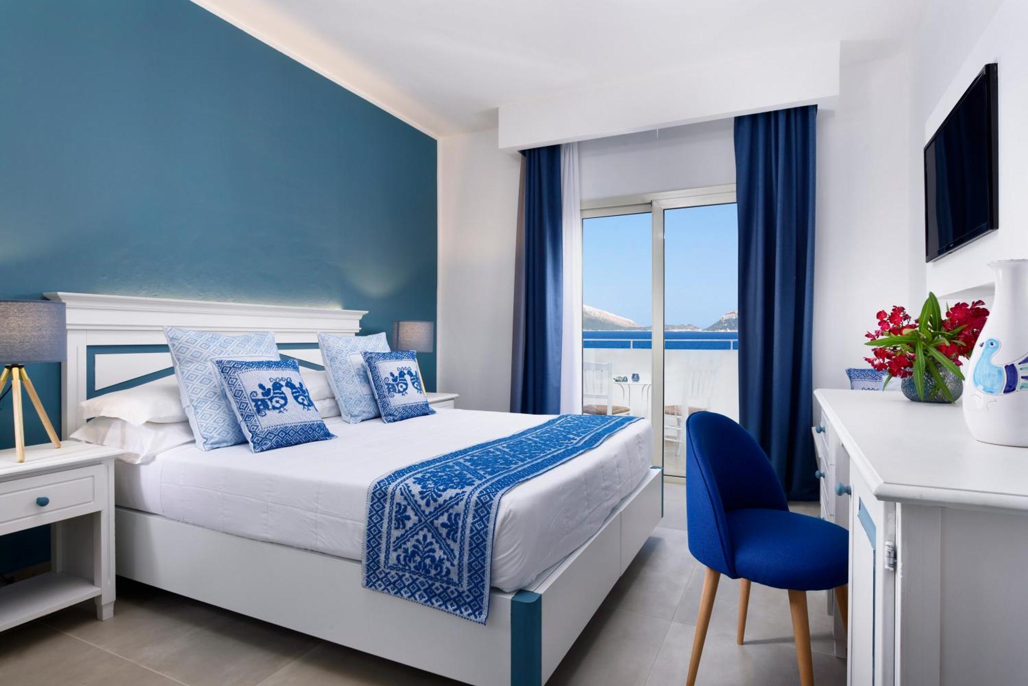 Deluxe Double Room with Sea View