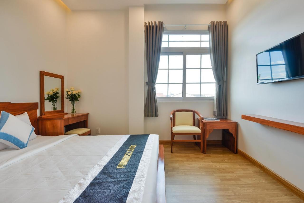 Deluxe Room,1243931722:JPEG