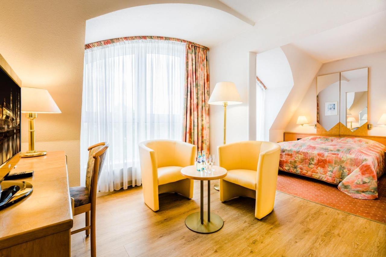 Standard Double Room,1014837379:JPEG