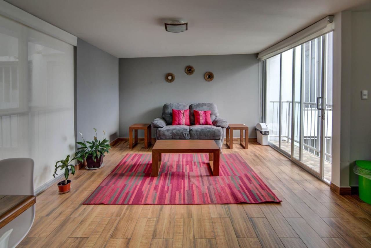 Apartamento de 1 dormitorio con vistas a la calle