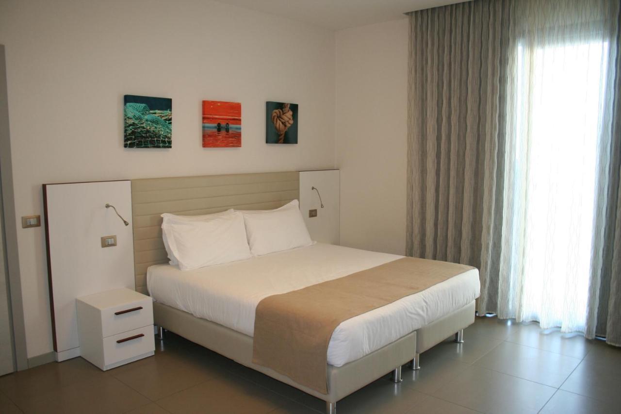 Habitación Doble con vistas laterales al mar - 1 o 2 camas