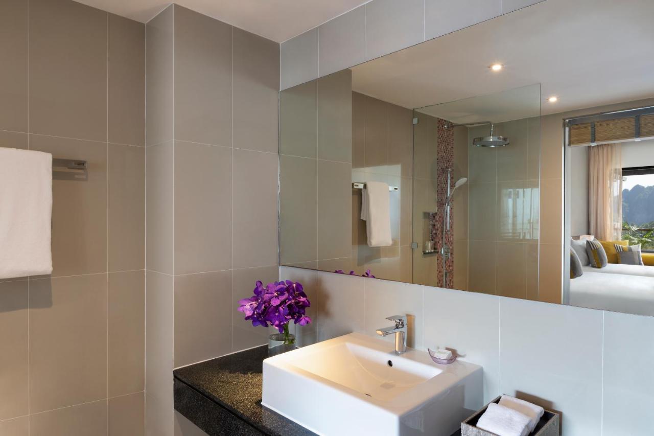 AVANI Sea View Room