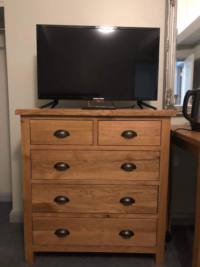 Ground Floor Double Room with En-suite (No Windows)